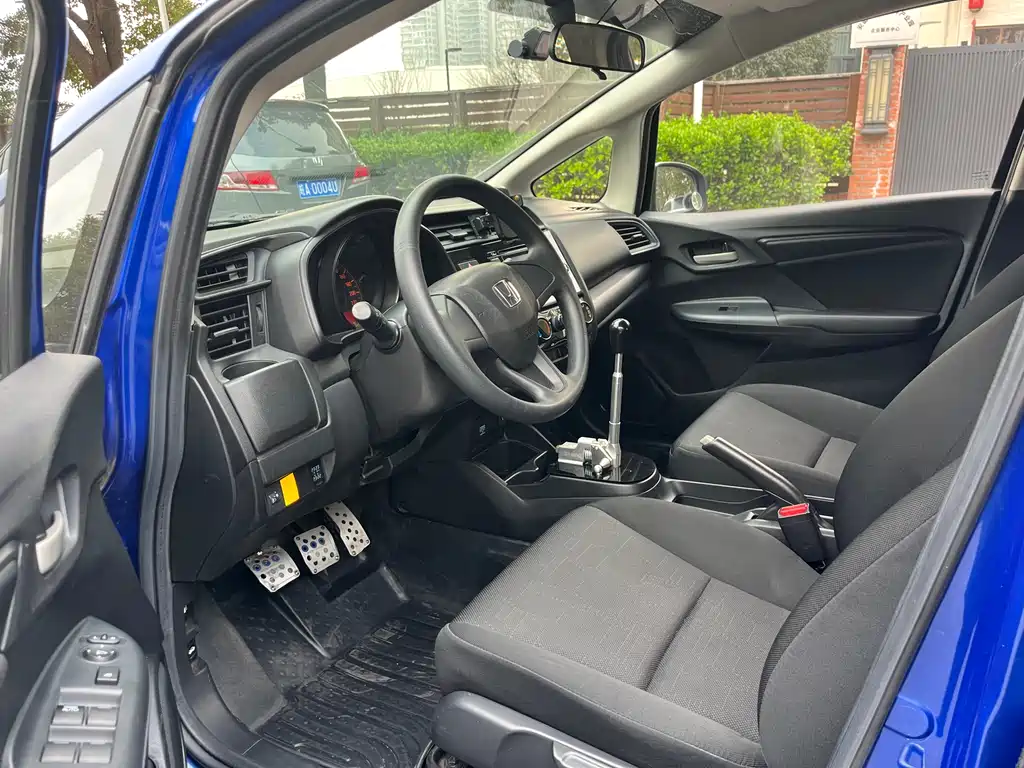 Fit 2018 1.5L manual comfort version купить на сайте DeffCars