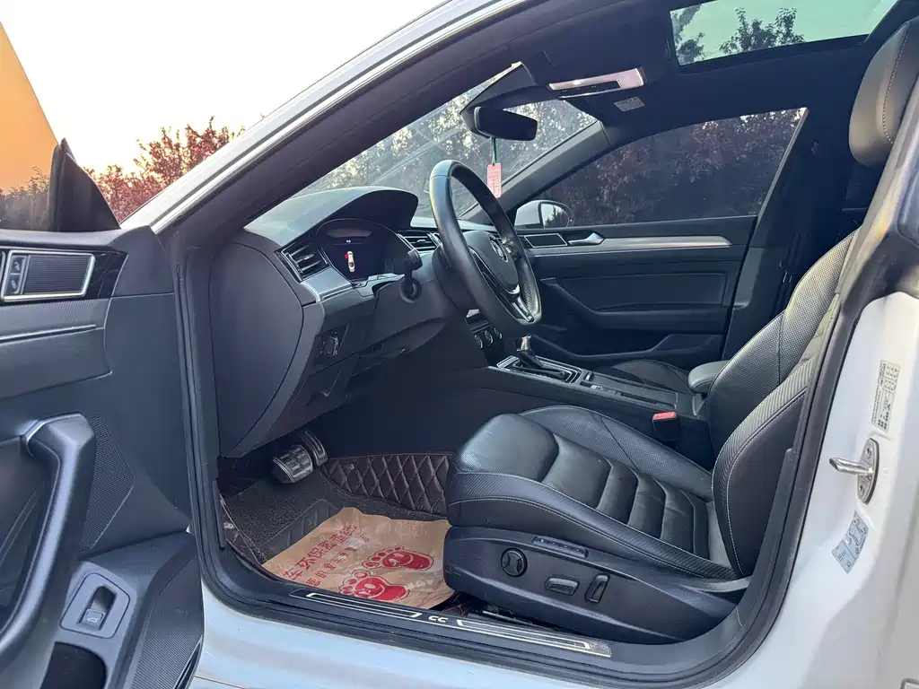 FAW-Volkswagen CC 2019 330TSI Charming Edition National VI купить на сайте DeffCars