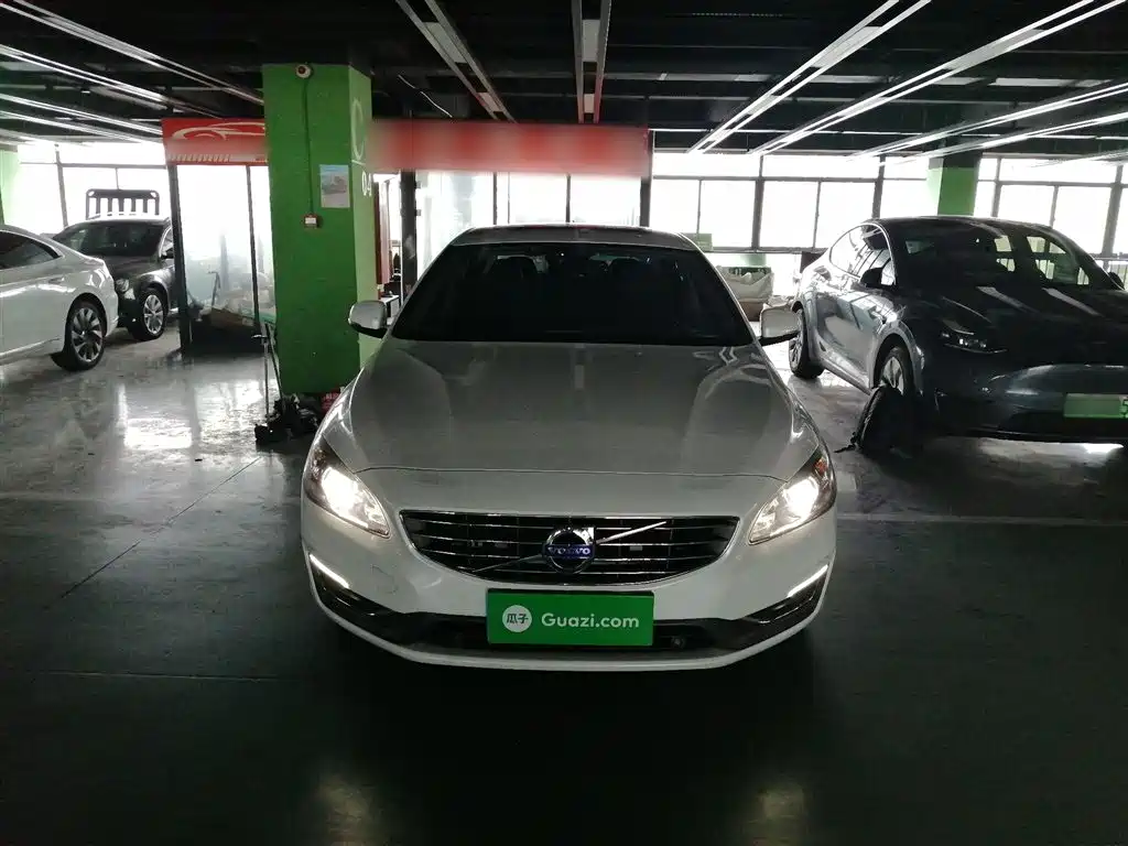 Volvo S60 2016 S60L T4 Zhiyuan Edition купить на сайте DeffCars