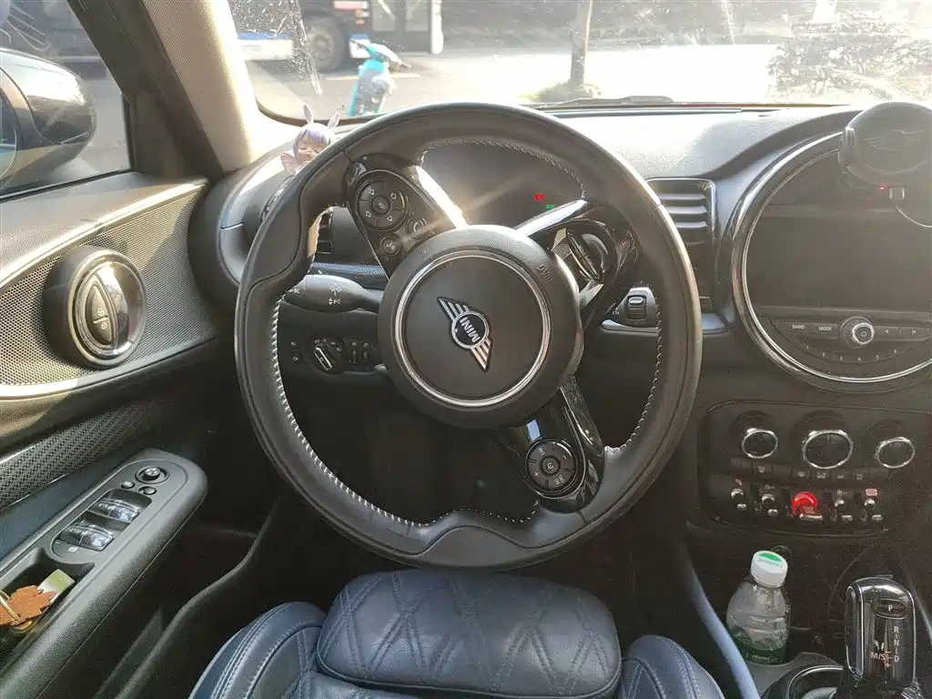 MINI CLUBMAN 2021 1.5T COOPER Connoisseur купить на сайте DeffCars