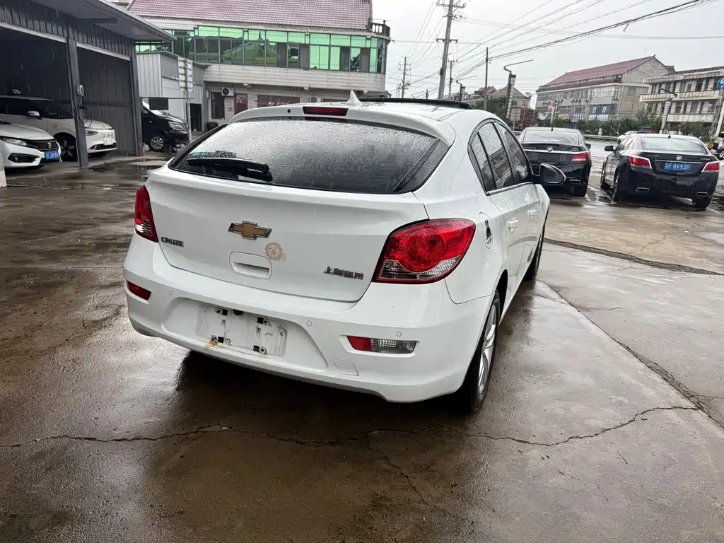 Cruze 2013 hatchback 1.6L automatic luxury model купить на сайте DeffCars