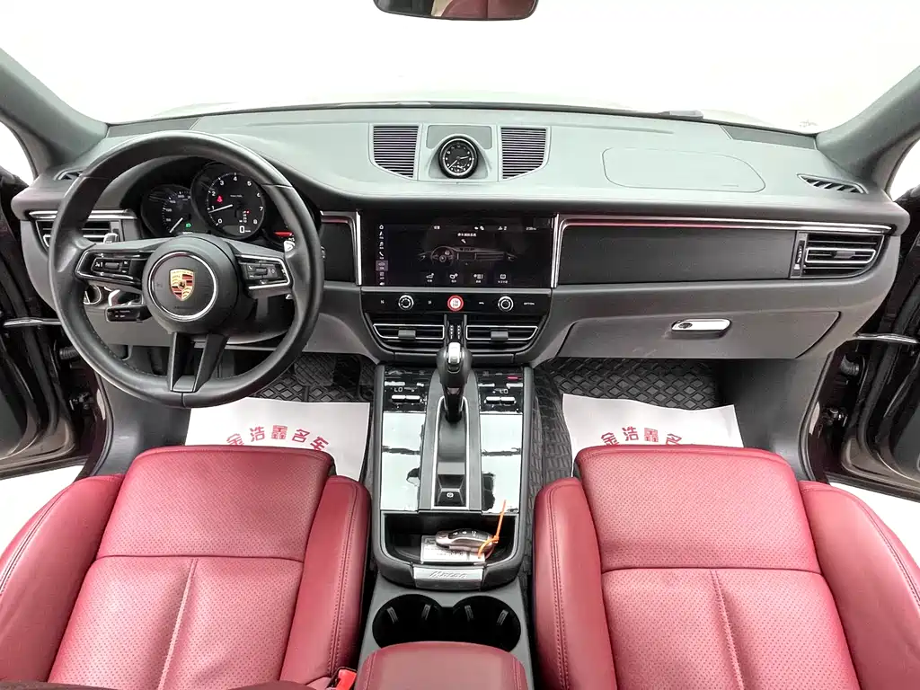 Macan 2023 Macan 2.0T купить на сайте DeffCars