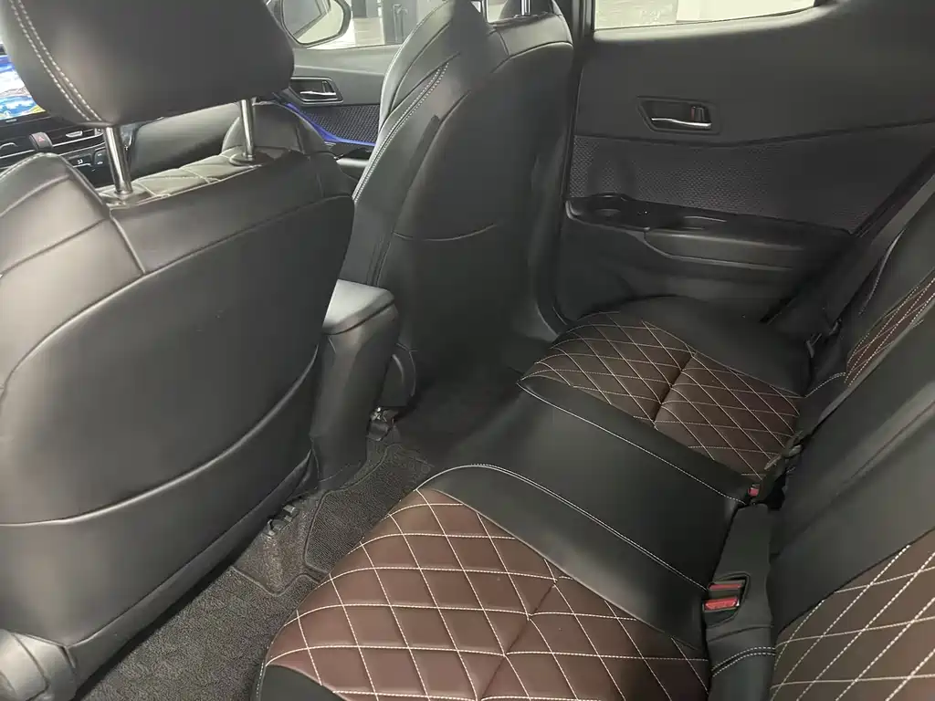 Yize IZOA 2021 2.0L Yixiang Edition купить на сайте DeffCars