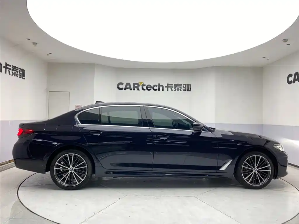 BMW 5 Series 2022 facelift 530Li leading M sports package купить на сайте DeffCars