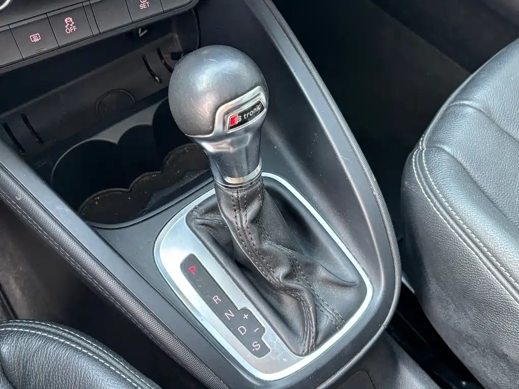 Audi A1 2014 30 TFSI Comfort купить на сайте DeffCars