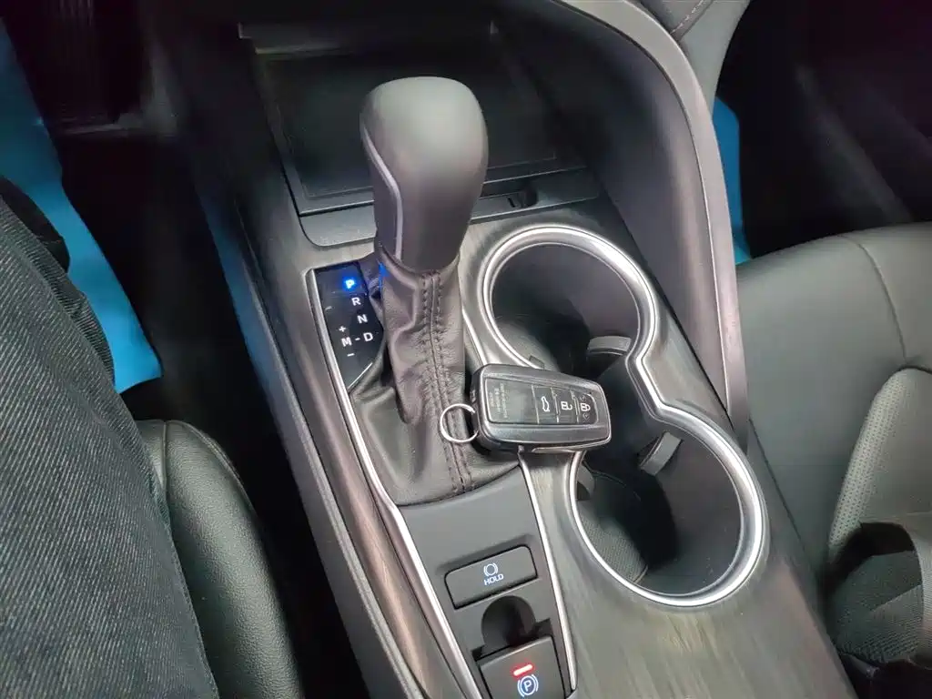 Camry 2021 2.0G Deluxe Edition купить на сайте DeffCars