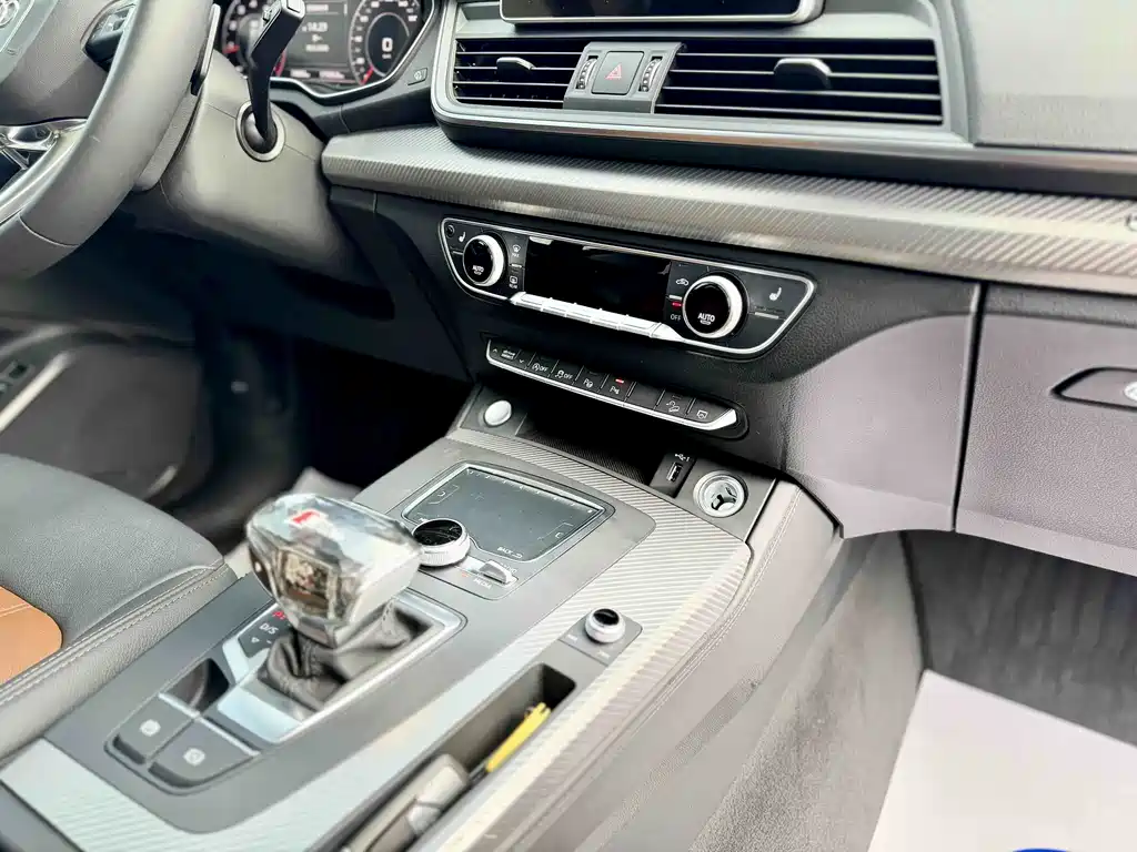 Audi Q5L 2020 45 TFSI exclusive fashion model купить на сайте DeffCars