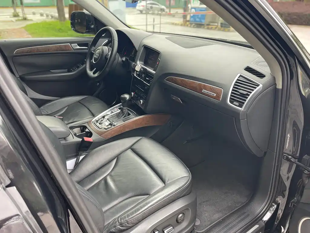 Audi Q5 2013 40 TFSI comfort type купить на сайте DeffCars