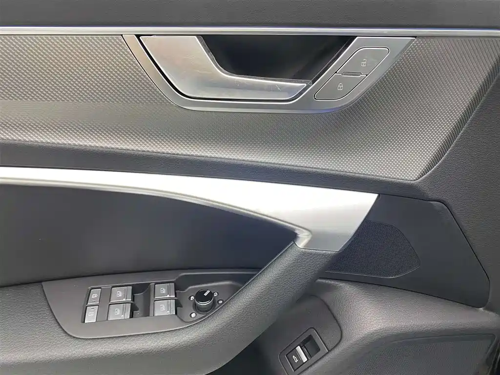 Audi A6L 2025 facelift 40 TFSI luxury and dynamic model купить на сайте DeffCars