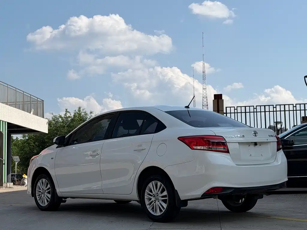 YARiS L 2017 1.5E CVT Charming Edition купить на сайте DeffCars
