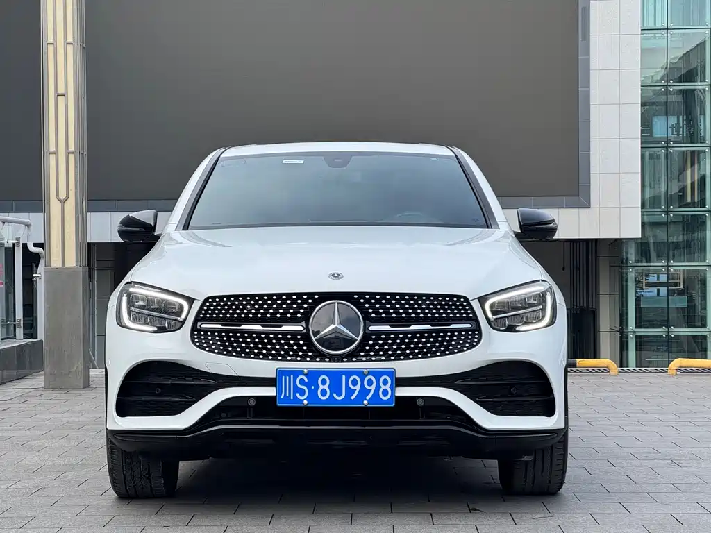 Mercedes-Benz GLC Coupe 2023 GLC 260 4MATIC Coupe SUV купить на сайте DeffCars
