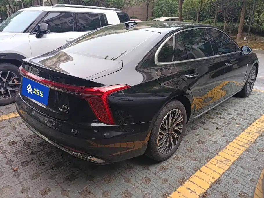 Hongqi H5 2025 2.0T automatic Qichang version купить на сайте DeffCars