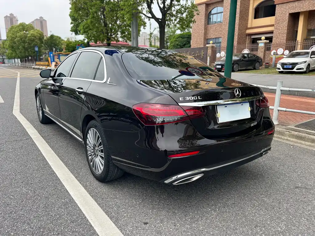 Mercedes-Benz E-Class 2022 E 300 L Luxury Model купить на сайте DeffCars