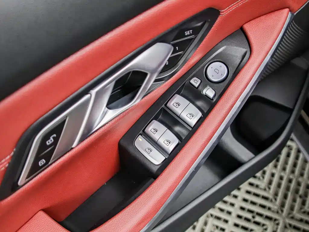 BMW 3 Series 2023 320i M Sports Package купить на сайте DeffCars