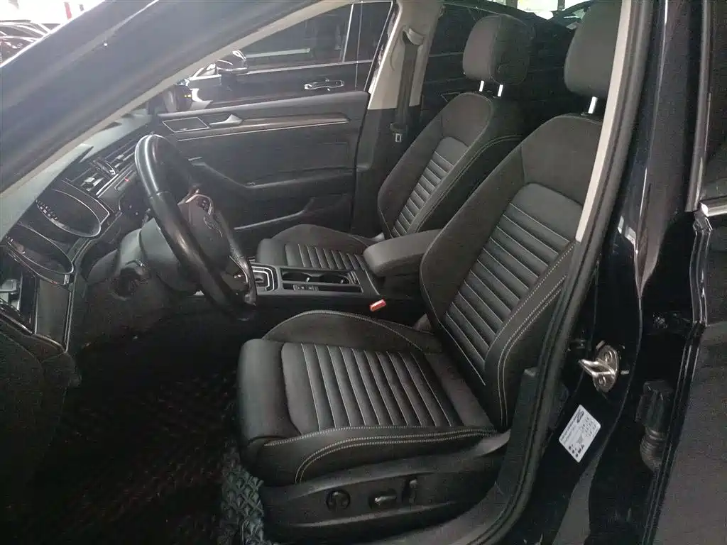 Magotan 2020 330TSI DSG leading model купить на сайте DeffCars