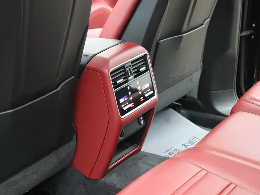 Cayenne 2023 3.0T Platinum Edition купить на сайте DeffCars