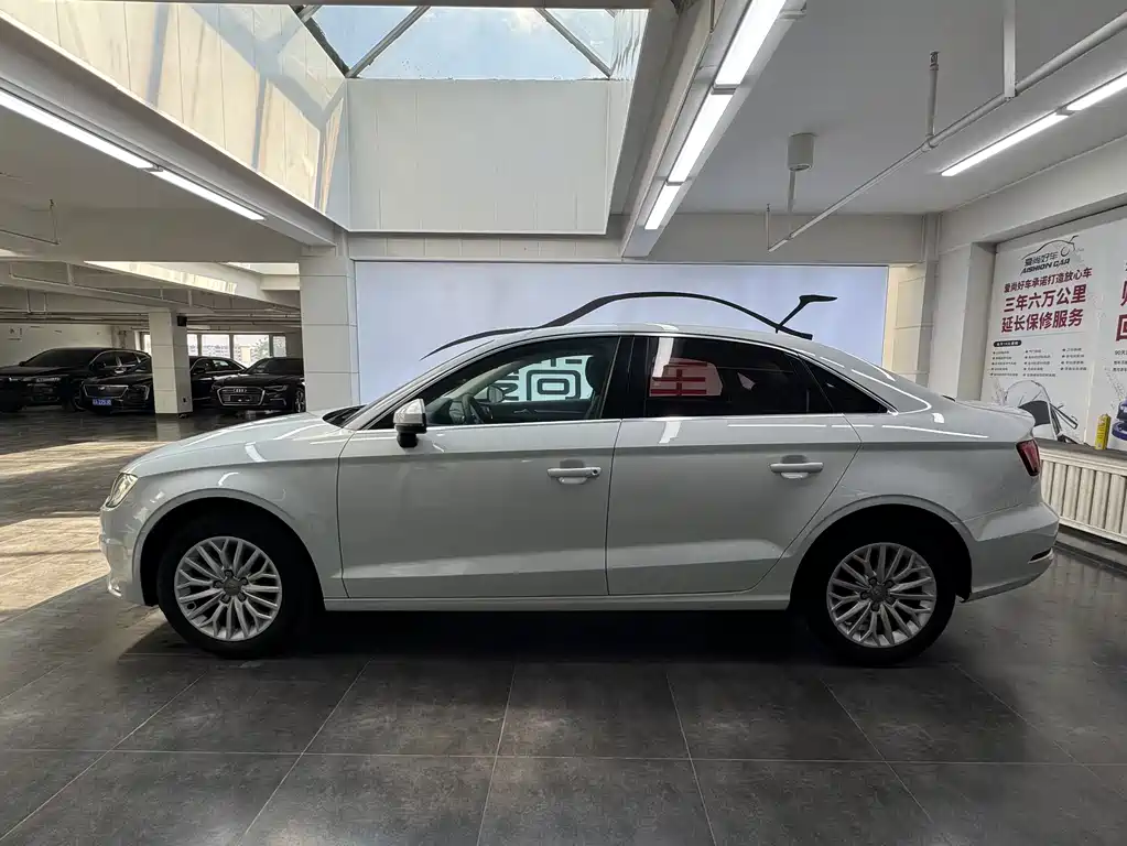 Audi A3 2015 Limousine 35 TFSI millionth commemorative smart collar model купить на сайте DeffCars