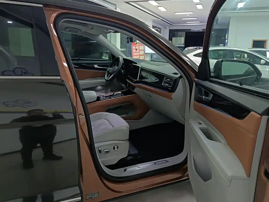 Touron 2022 380TSI four-wheel drive supreme flagship version купить на сайте DeffCars