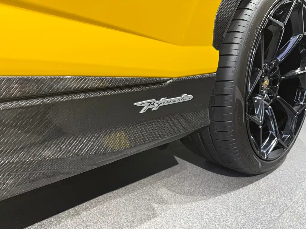 Urus 2022 4.0T V8 Performante купить на сайте DeffCars