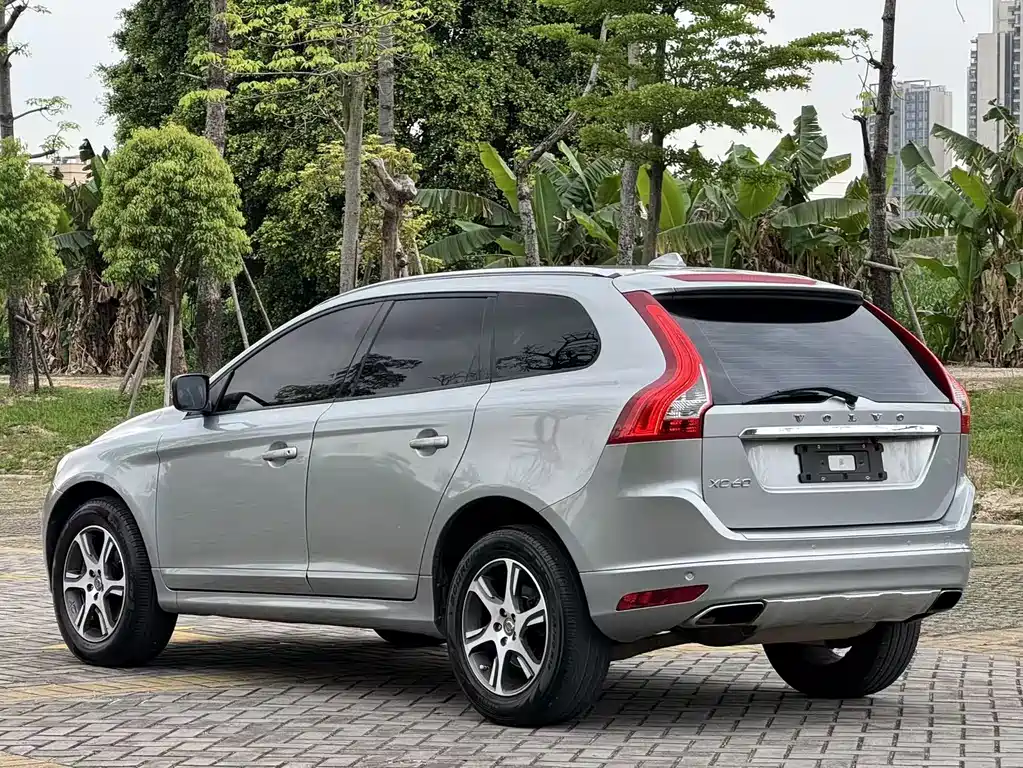 Volvo XC60 imported 2014 T5 Zhiya version купить на сайте DeffCars