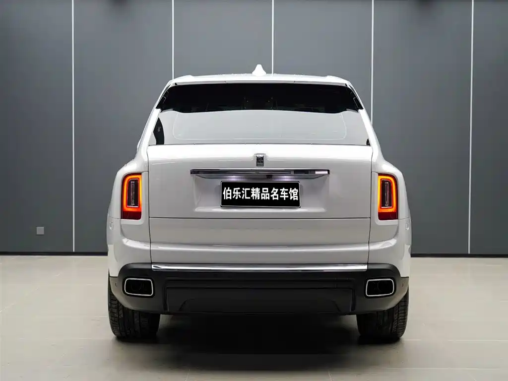 Cullinan 2024 four-seat version купить на сайте DeffCars