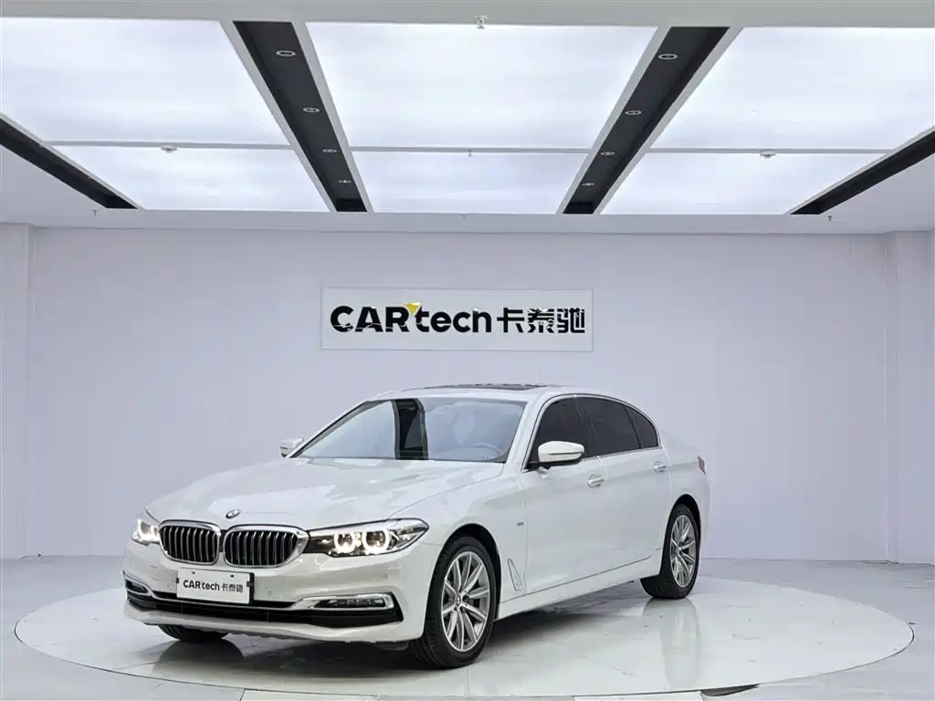 BMW 5 Series 2018 530Li Leading Luxury Package купить на сайте DeffCars