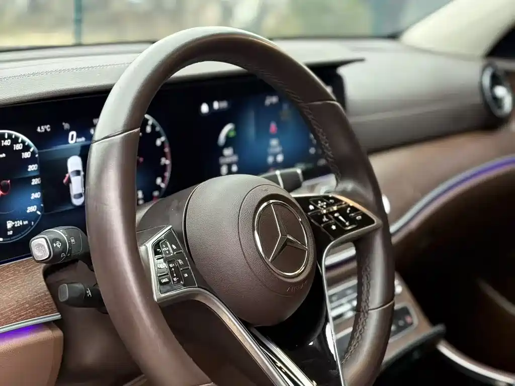 Mercedes-Benz E-Class 2023 E 300 L Luxury Model купить на сайте DeffCars