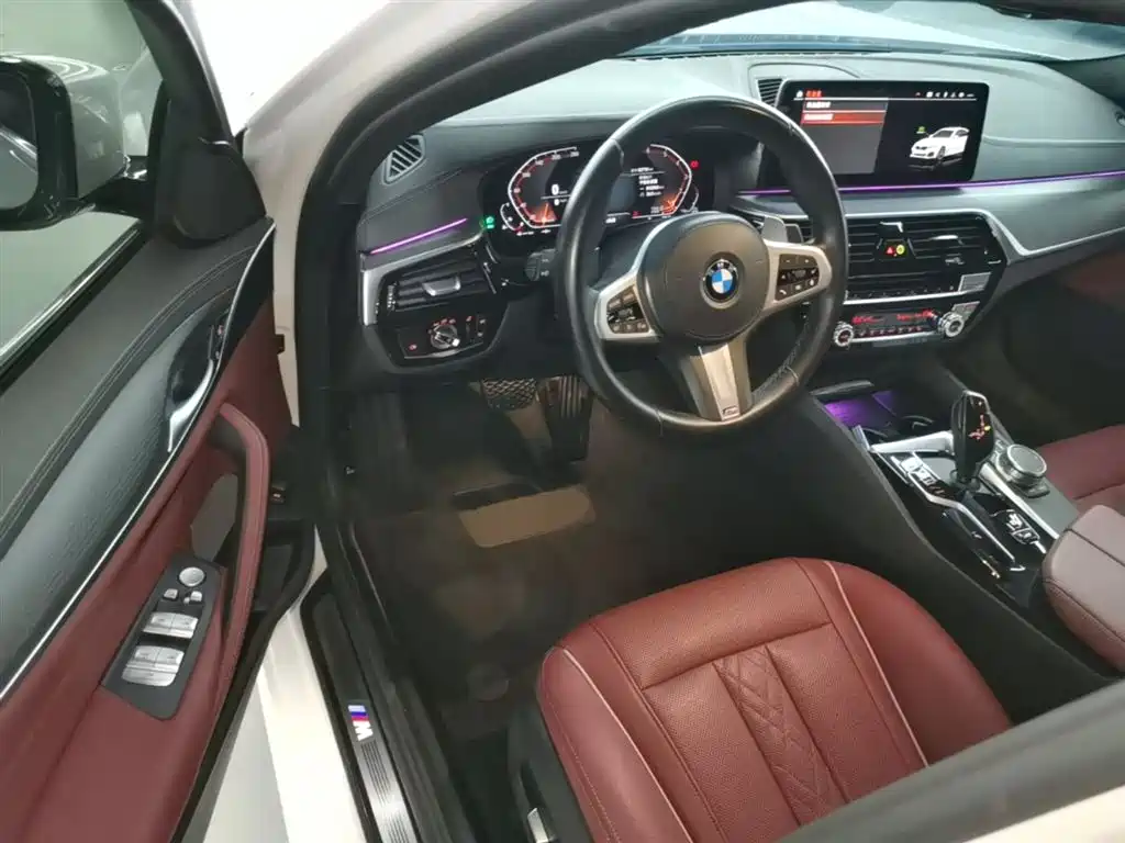 BMW 5 Series 2021 530Li Leading M Sports Package купить на сайте DeffCars