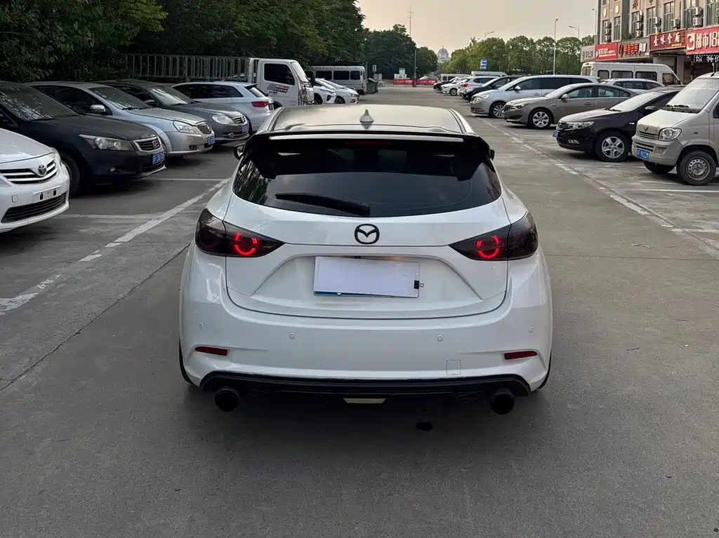Mazda3 Angkesela 2017 hatchback 1.5L automatic luxury model National V купить на сайте DeffCars