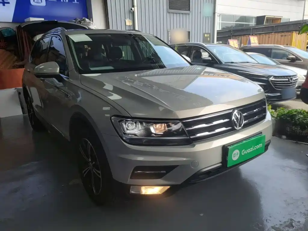 Tiguan L 2019 330TSI automatic two-wheel drive panoramic comfort version National VI купить на сайте DeffCars
