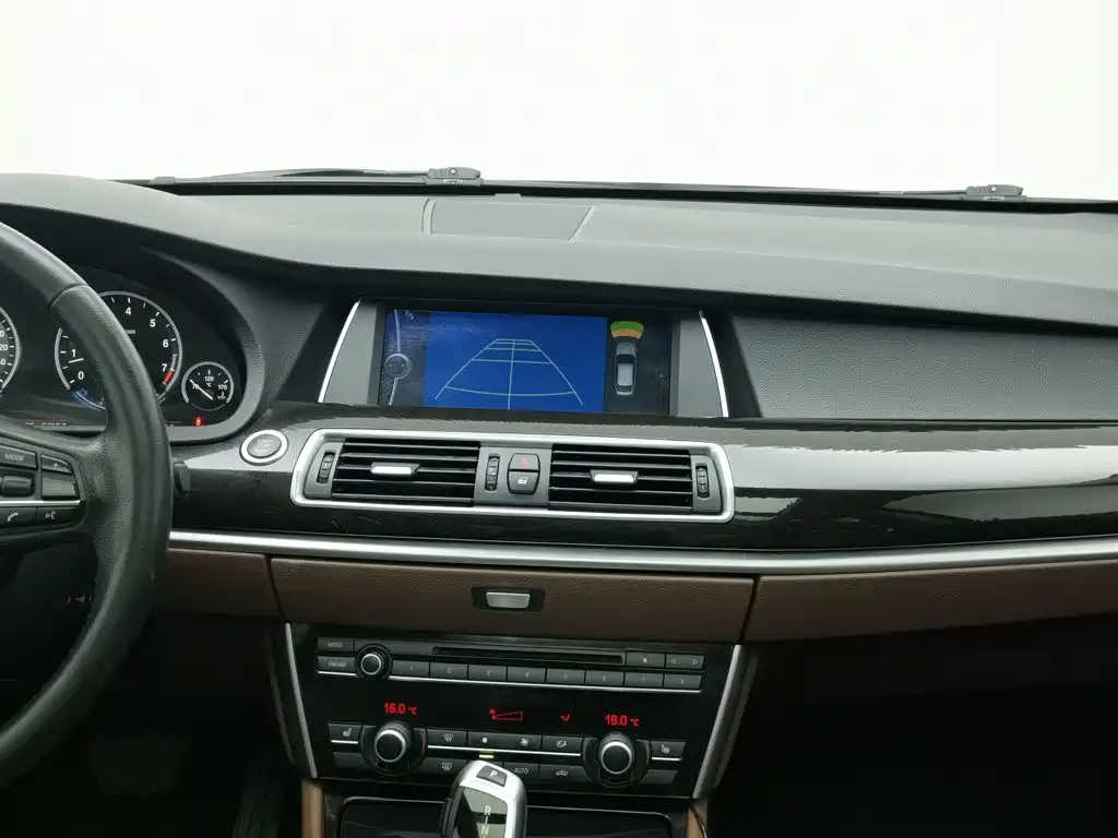 BMW 5 Series GT 2011 535i Elegant купить на сайте DeffCars