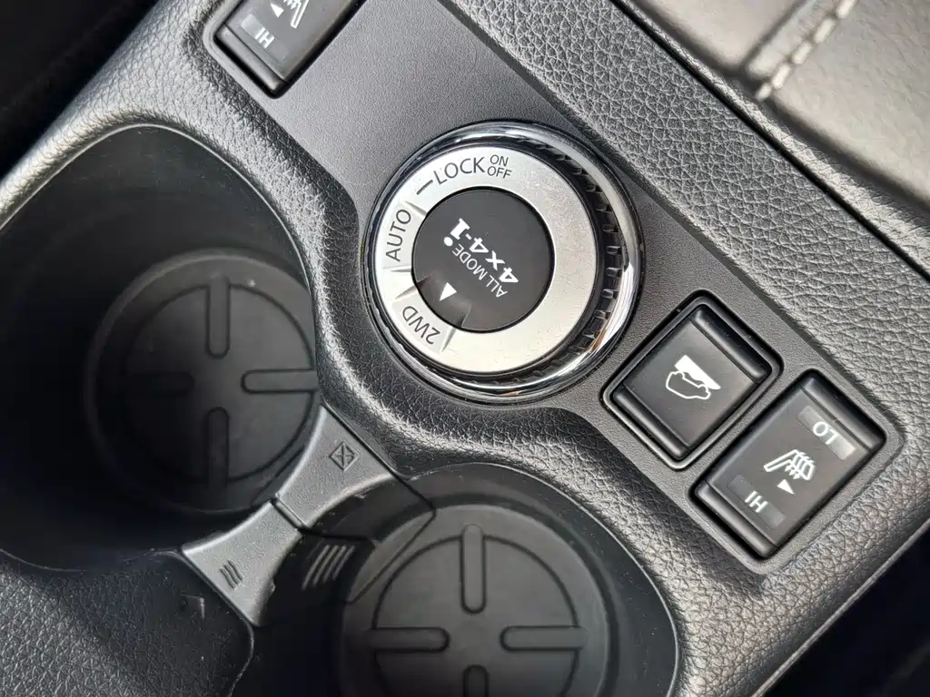 X-Trail 2019 2.5L CVT Intelligent Connected Seven-Seater Leading Edition 4WD купить на сайте DeffCars