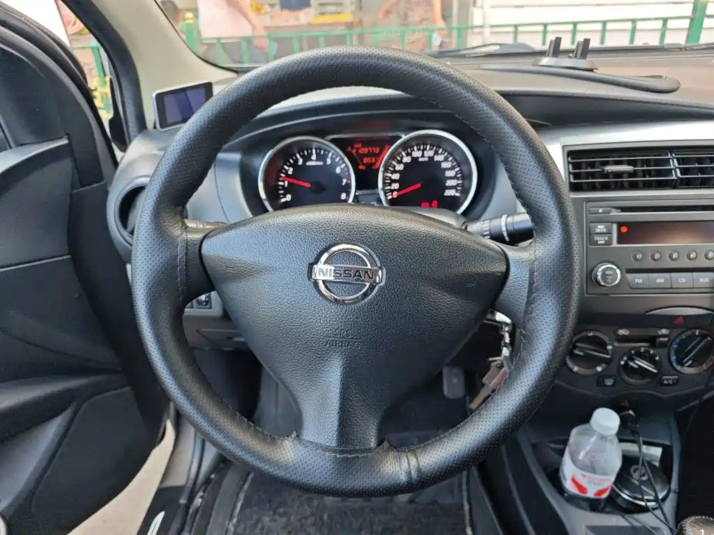 Liwei 2015 1.6XE manual comfort version купить на сайте DeffCars