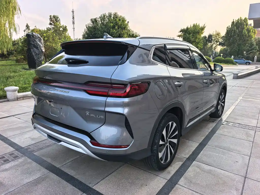Song PLUS New Energy 2024 Honor Edition DM-i 71km Luxury Model купить на сайте DeffCars