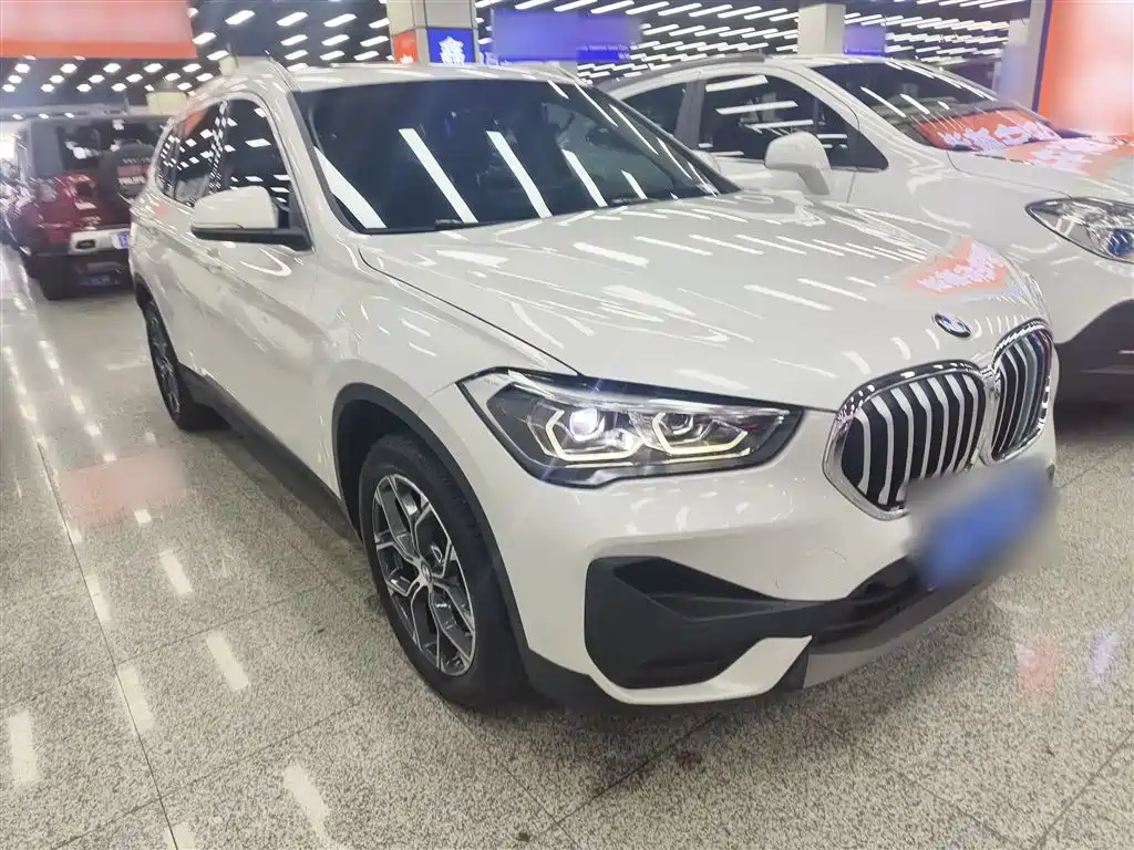BMW X1 2020 sDrive25Li Leading Model купить на сайте DeffCars