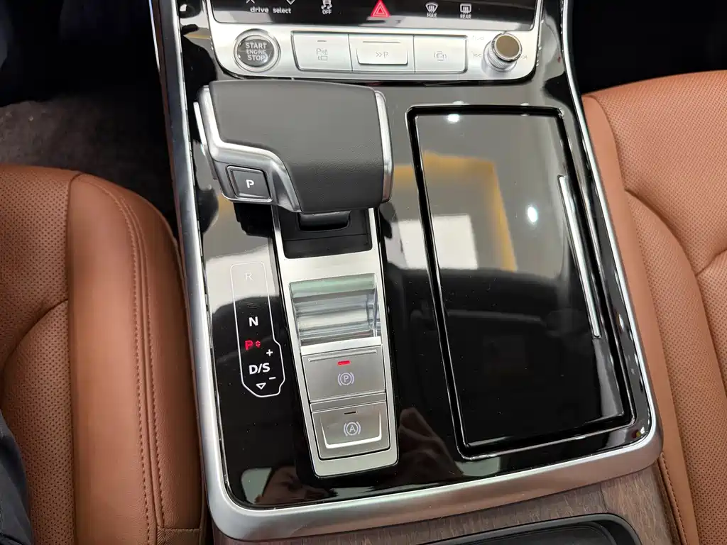 Audi Q7 2021 55 TFSI quattro S line Sporty купить на сайте DeffCars
