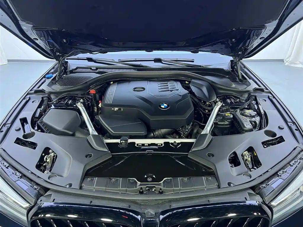 BMW 5 Series 2022 facelift 530Li leading M sports package купить на сайте DeffCars