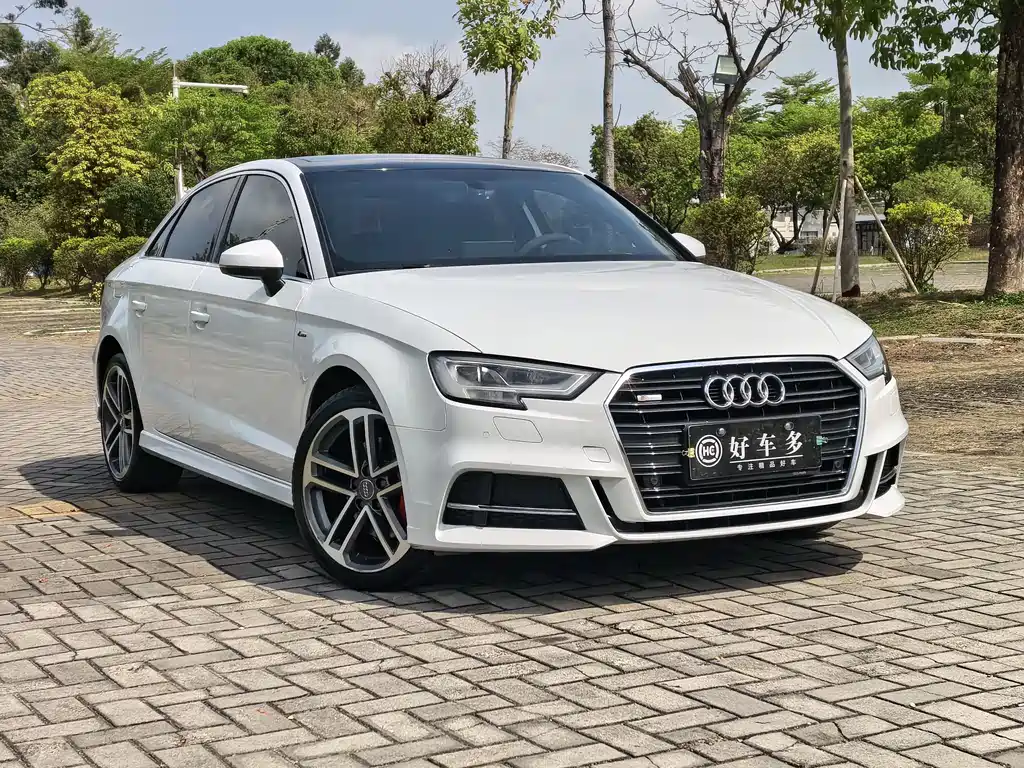 Audi A3 2019 Limousine 40 TFSI Sports National V купить на сайте DeffCars
