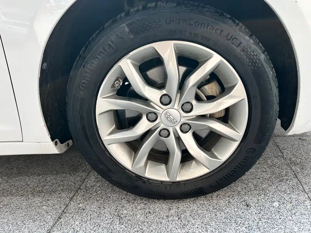 Emgrand GL 2017 1.8L DCT Elite купить на сайте DeffCars