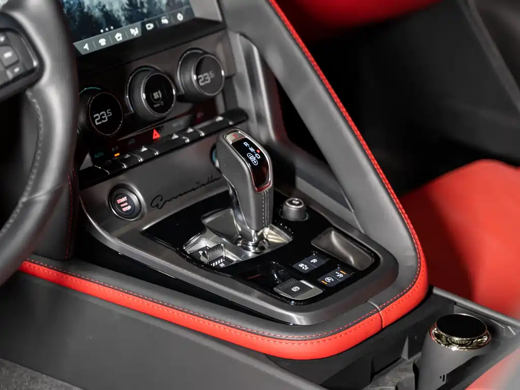 Jaguar F-TYPE 2024 P300 75th Anniversary Collection Hardtop Edition купить на сайте DeffCars
