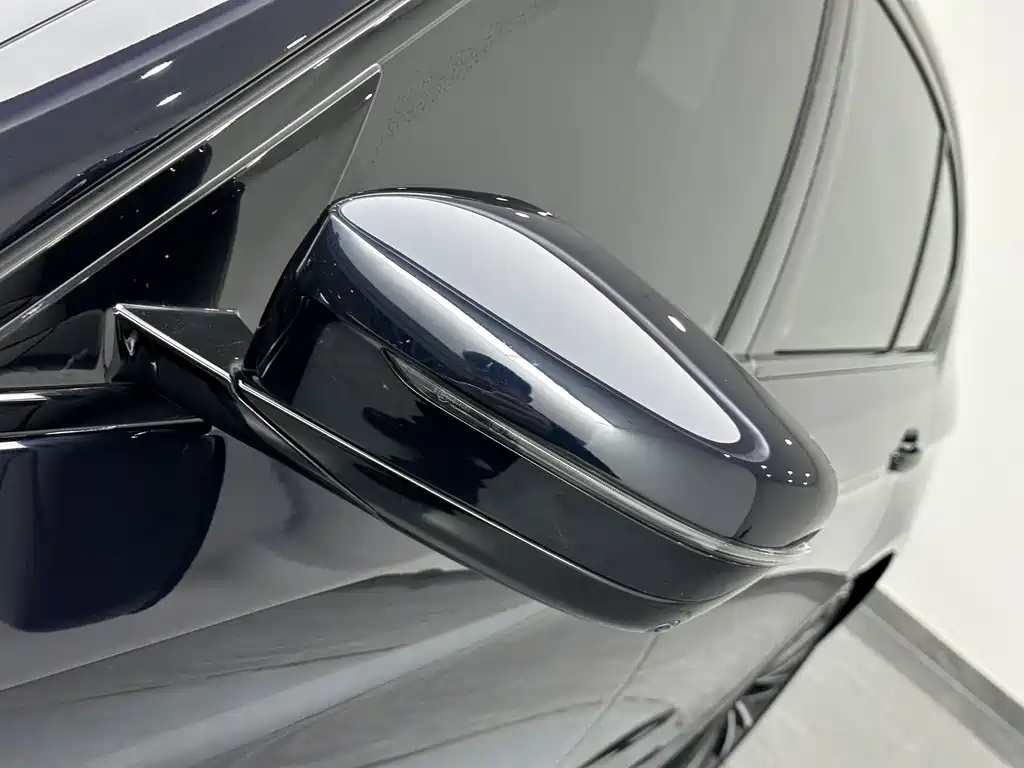 BMW 5 Series 2018 facelift 530Li Exclusive M Sports Package купить на сайте DeffCars