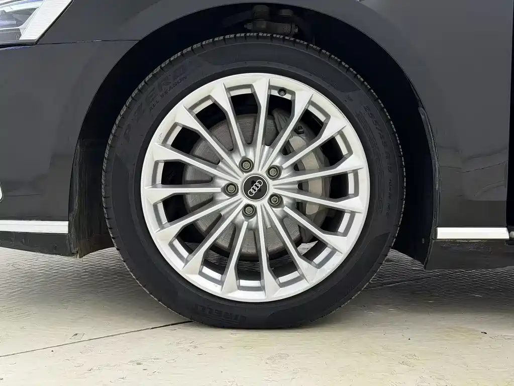 Audi A8 2022 A8L 50 TFSI quattro Comfort Collection Edition купить на сайте DeffCars