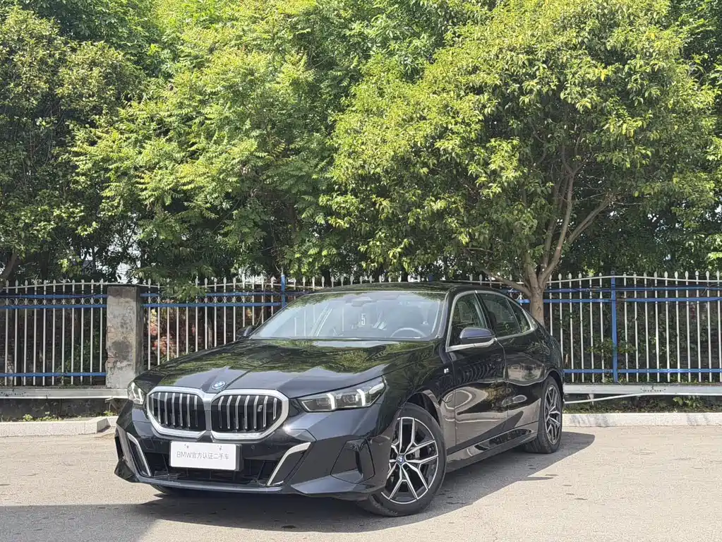 BMW i5 2025 eDrive 35L M Sports Package купить на сайте DeffCars