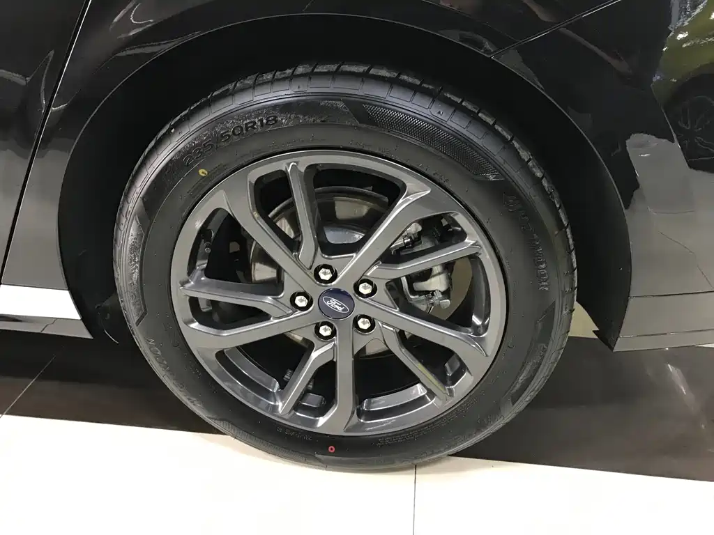 Mondeo 2025 2.0T EcoBoost Luxury купить на сайте DeffCars