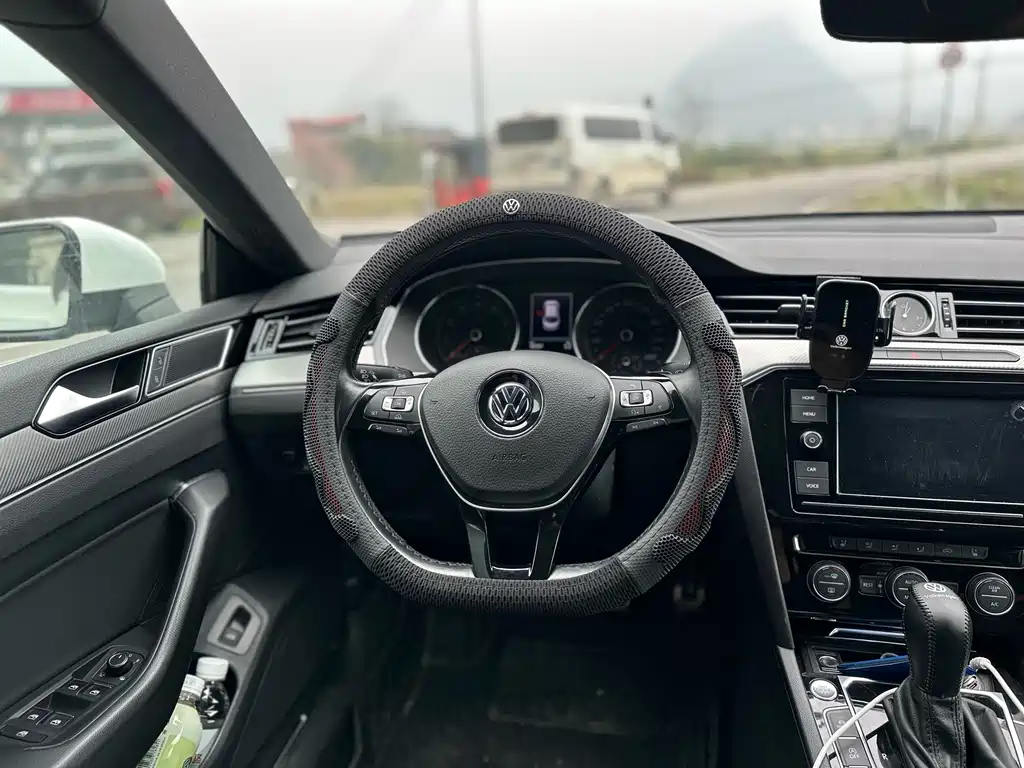 FAW-Volkswagen CC 2019 330TSI Charming Edition National VI купить на сайте DeffCars