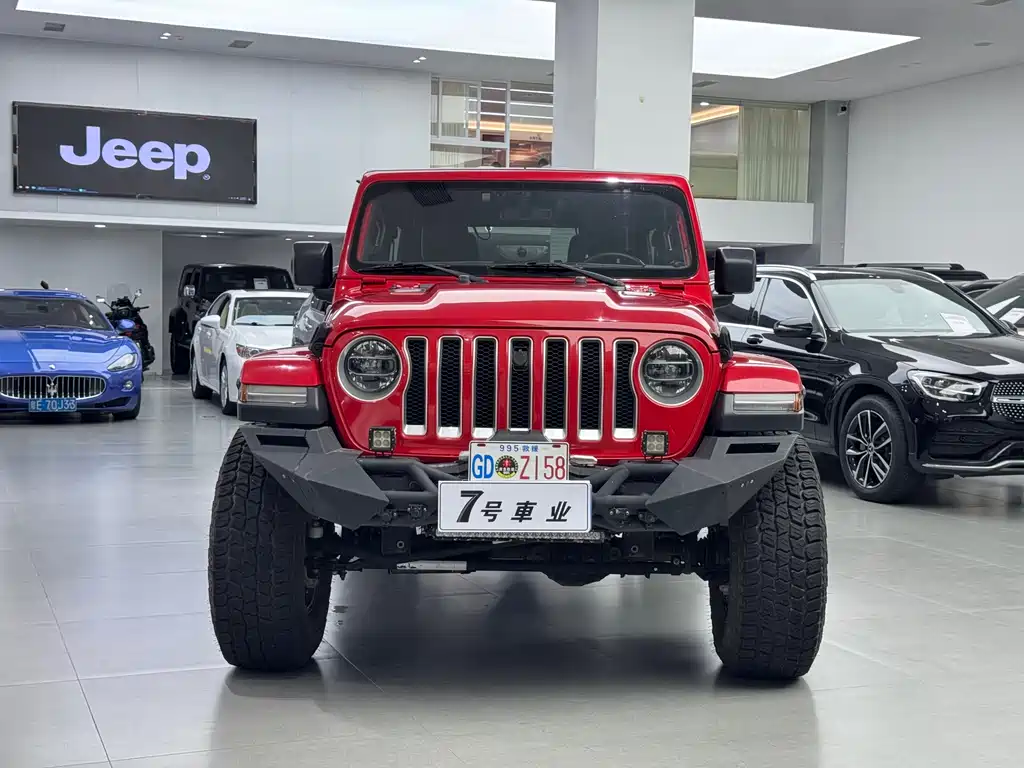 Wrangler 2019 2.0T Sahara four-door version National V купить на сайте DeffCars