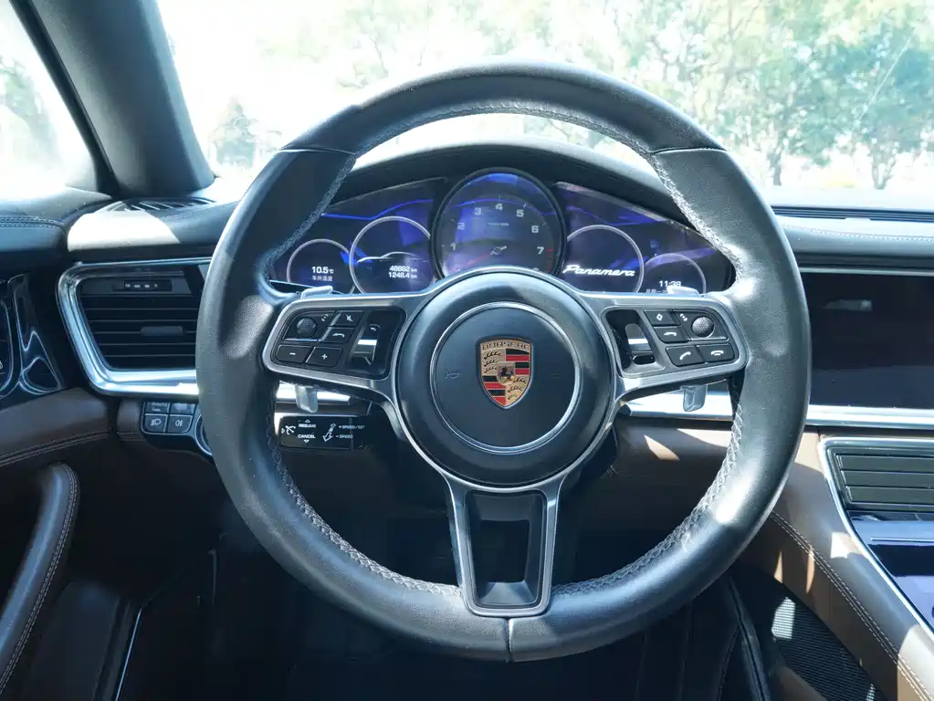 Panamera 2017 Panamera Executive Extended Edition 3.0T купить на сайте DeffCars