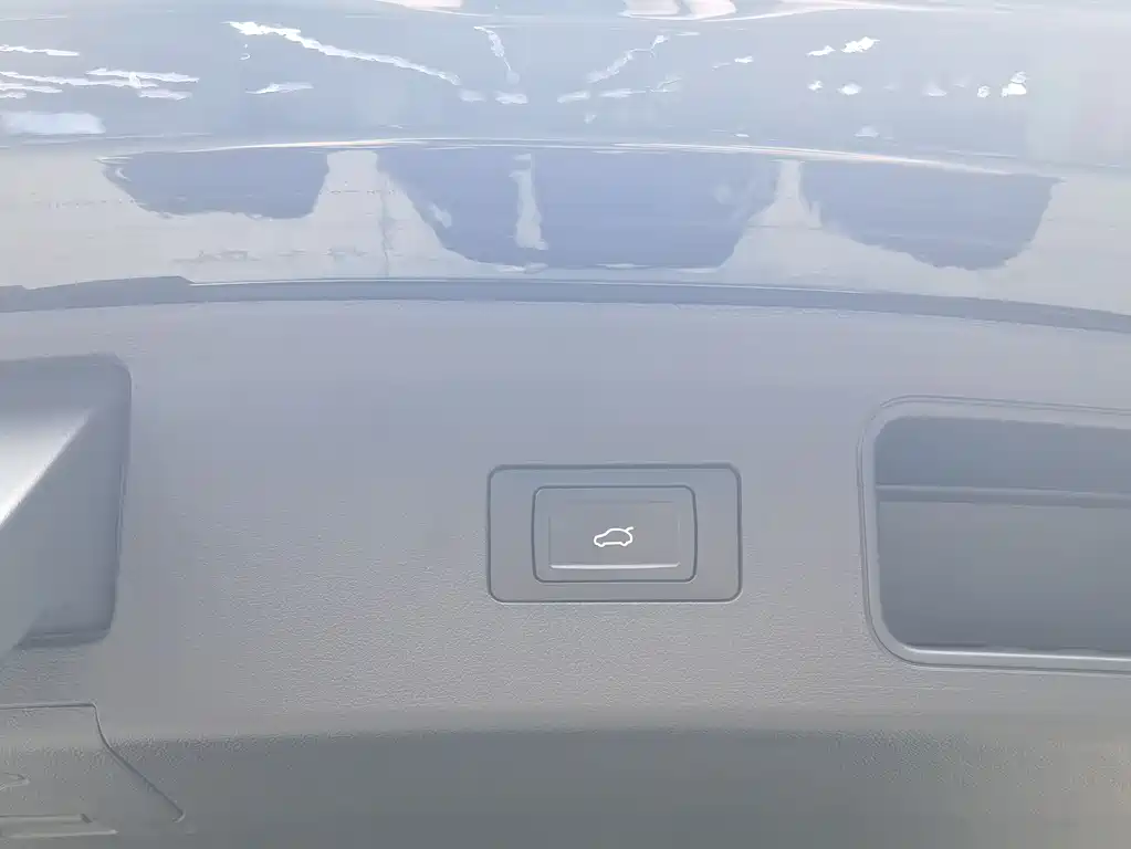 Wenjie M5 2025 extended range Ultra rear-wheel drive version купить на сайте DeffCars