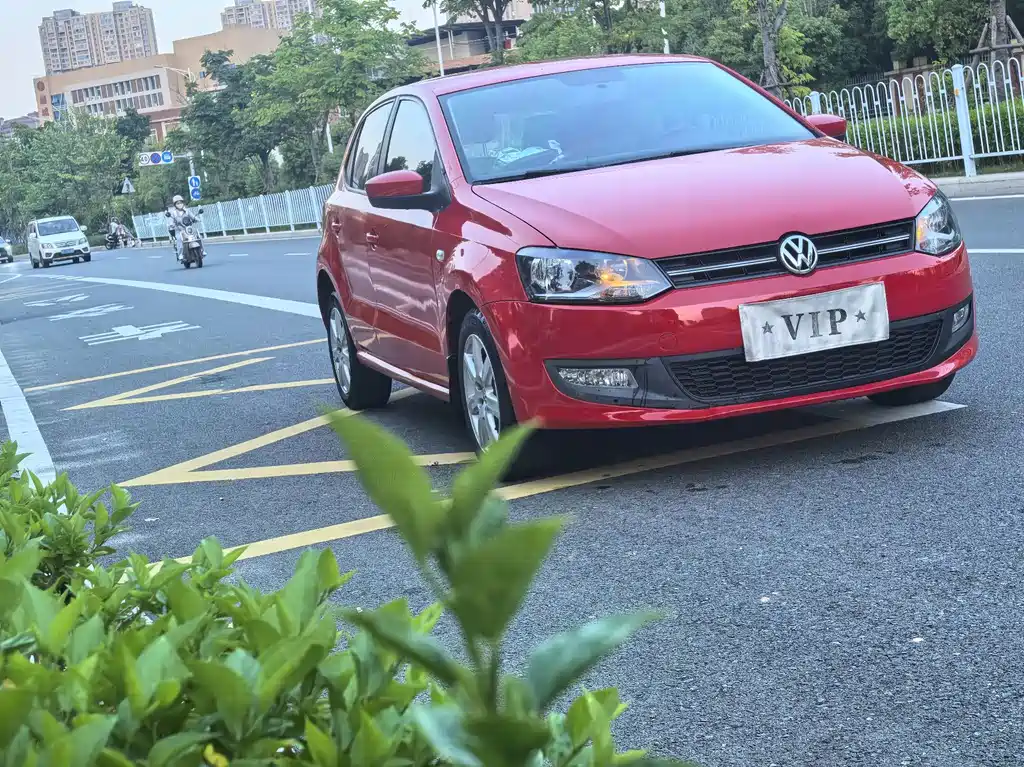 Polo 2013 1.6L automatic comfort version купить на сайте DeffCars