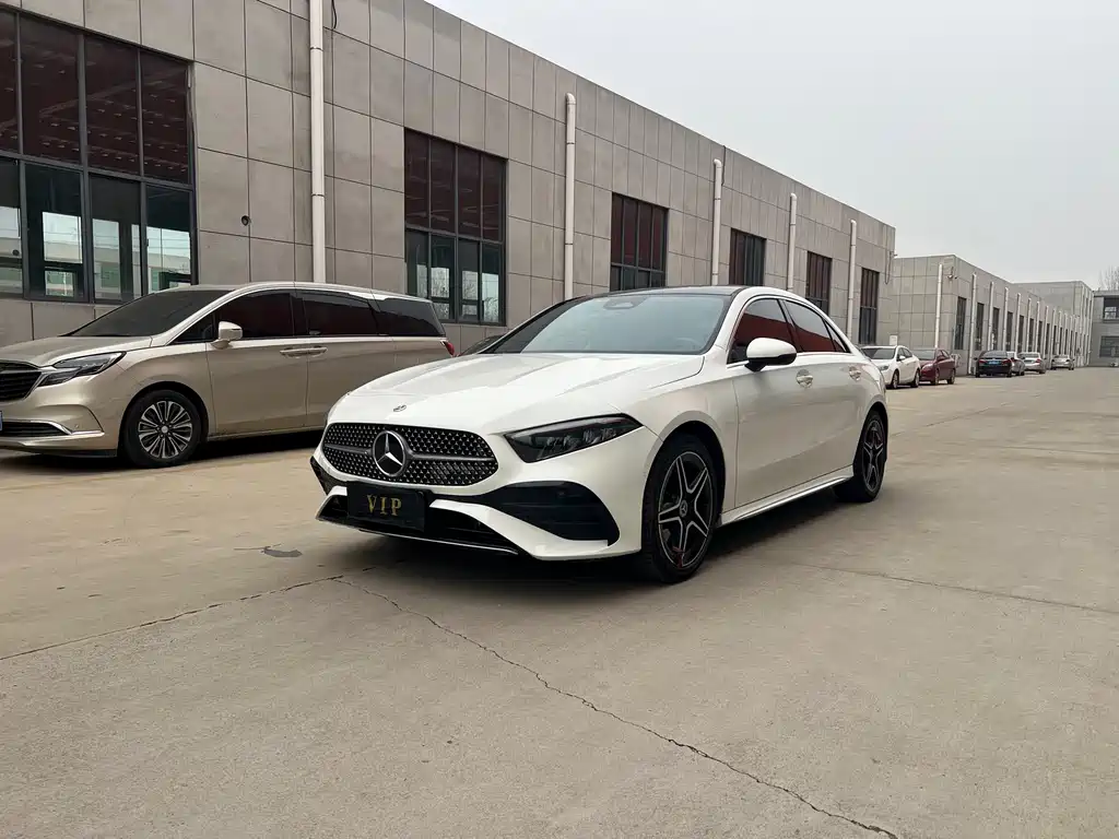 Mercedes-Benz A-Class 2023 A 200 L Fashion Model купить на сайте DeffCars